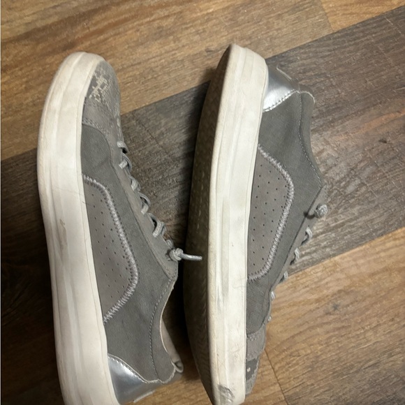 Hey Dudes Women’s slip on sneakers, size 6, Solver Python - Picture 3 of 5